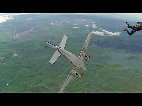 skydiving plane stalls and dives almost killing jumpers