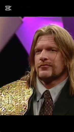 21 years ago 💪🏼💪🏼 Batista turns on Evolution + picks RAW - 1/2005