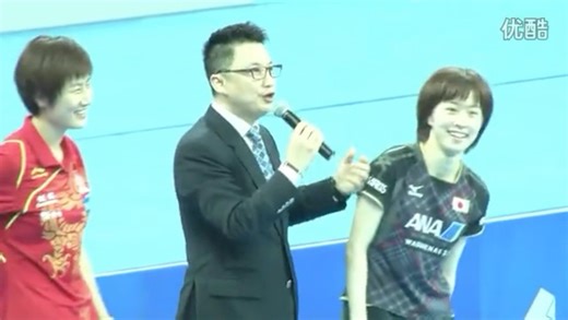 2013广州团体世界杯女团决赛 日本VS 中国 第三盘 平野早矢香/石川佳纯VS李晓霞/丁宁 赛后场内采访