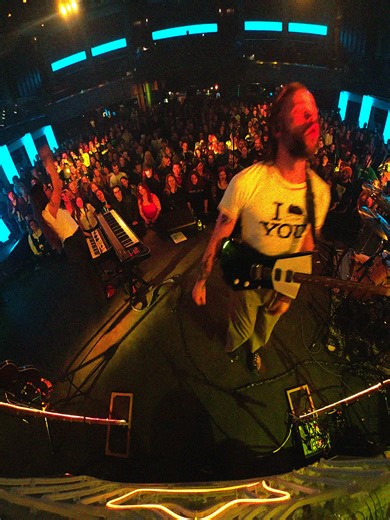 this never gets old. #livemusic #famous #altrock