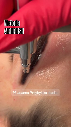 1.6K views · 24 reactions | Nie myślcie sobie, że porzuciłam brwi!  Kooocham każdą z usług, która daje mi pełną satysfakcję z efektów jakie możemy osiągnąć! Odkrywanie maximum potencjału to moje cardio! Tylko szkoda, że to cardio nie poprawia od razu samoczynnie sylwetki.  Sylwetki nam nie zmienię, ale wyrazistość twarzy już tak! 朗朗朗 | Joanna Przybylska studio | Facebook