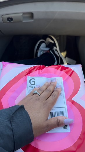 Dropping off my packages at the Post Office! The whole adventure was fun!! #SmallBusiness #TshirtBusiness #Inspirational #Faith #christianclothing | Chante’e & Co.