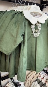 Très belle robe bébé fille 👧🩷En daim 💯👌🏻Couleur : vert seulement 💚Taille : 6 mois jusqu’à 36 mois Prix 🥇 3900 Da NB : Quantité limititée | Rose et Bleu Boumerdes