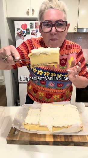 THE EASIEST VANILLA SLICE EVER 🤩✨ (The recipe is in the comments. ⬇️) Okay dessert lovers… this one’s a total game changer! My Easy 3 Ingredient Vanilla Slice is everything you want in a sweet treat — creamy, crunchy, perfectly sweet, and unbelievably simple. 🙌 No puff pastry, no faffing about — just SAO biscuits, custard, and gelatine. That’s it! If you’re feeling fancy, top it off with my zesty lemon icing for that next-level tangy kick. 🍋💛 It’s one of those classic Aussie desserts that’ll