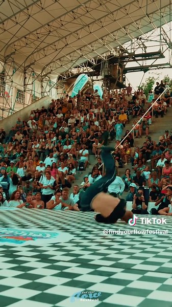 Bboy Tiger's Incredible Flow: Breaking Moves 2025