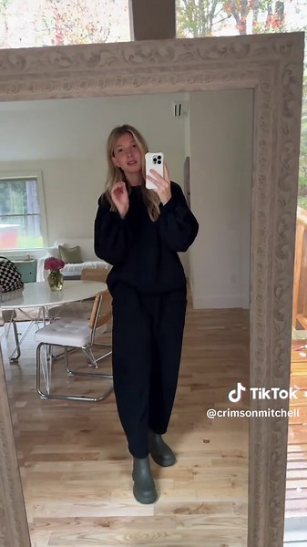 Rainy Day Outfit Inspiration with Hunter Boots