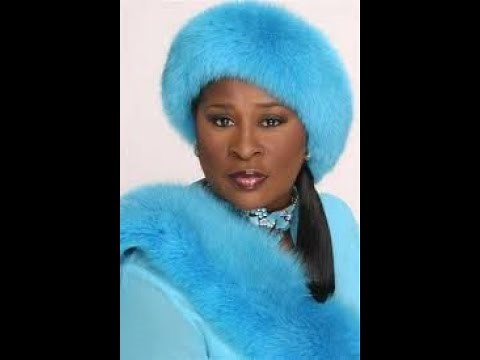Gospel Legend Dottie Peoples Marries