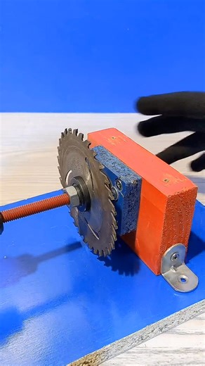 Make your drill gun into table saw #diycostume #geniusatwork #diyideas #hacks #diyprojects #diy #diyhomedecor #genius #diytools #diycrafts | Rodmar Chua Acaso | Facebook