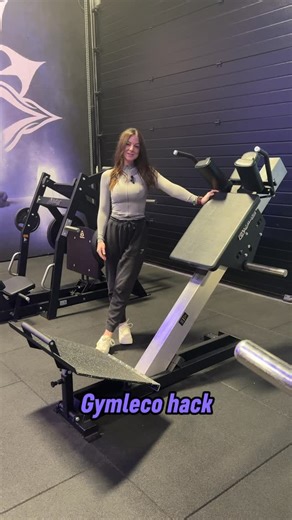 Welcome to BB Physiques! on Instagram: "The @gymleco HACK SQUAT Plate-loaded machine designed to mimic a squat pattern but with guided movement - fixed track and back support. 👉 Control the weight, drive through heels, keep back flat. 💪🏽 Primary Muscles Worked • Quads – the main driver • Glutes – highly engaged as you drive up, especially at deeper ranges of motion. • Adductors (inner thigh) – stabilise and help extend the hips, especially when your stance is wider. ⚙️ Secondary Muscles (Assi