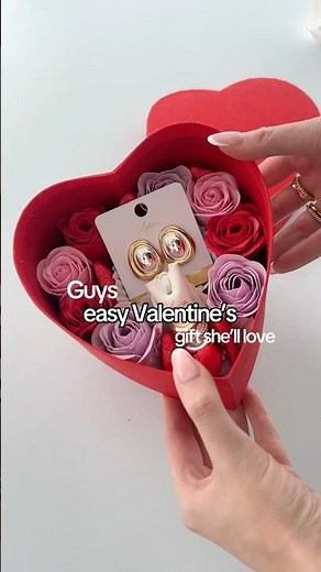 The perfect gift that she’ll love 🫢🎀 Plus a little bit of Lovisa sparkle, of course!