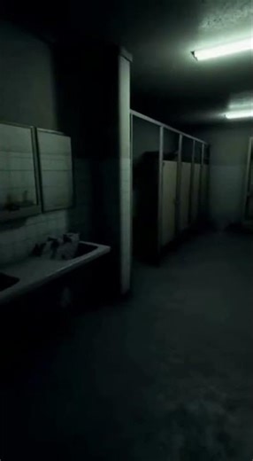 深夜の病院、トイレに逃げ込んだら...あなたならどうしますか？