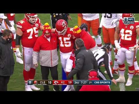 Patrick Mahomes DIZZY After Big Hit (OUT FOR GAME w/ Concussion)