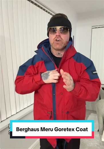 BERGHAUS MERU MOUNTAIN JACKET A lightweight yet durable jacket made for real-world weather. The Meru keeps you protected with its water-resistant design, wind protection, and a reinforced feel that’s perfect for outdoor trips or day-to-day wear. The adjustable drawcords let you tailor the fit exactly how you want it, while the bold colour block design gives it a clean, modern outdoor aesthetic. This is the Cyber Monday deal shown at the time of filming — always check the live price because TikTo