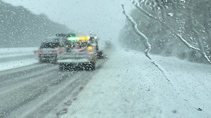 16K views · 70 reactions | I-12 in St. Tammany #lawx Motorists are advised to stay off the roadways as many are becoming impassable due to the winter weather conditions. DOTD crews will continue to monitor state bridges and roadways. Closures will be updated on www.511la.org | Louisiana Department of Transportation and Development (DOTD) | Facebook