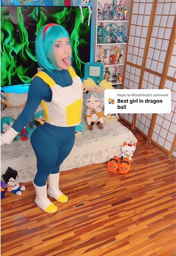 Bulma Cosplay Transformation in Dragon Ball Z