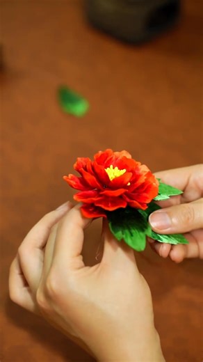 54K views · 1.9K reactions | Silk Threads，Free tutorials and more beautiful Ronghua: https://fullflowers-china.myshopify.com Link is in my bio, or you can search fullflowers on Google to find my website. #silk thread #mulberry silk thread #Embroidery thread#handmade #ronghua #silkflower corsage #weddingcorsage #corsage #hairpin #brooch #Chinese silk flowers jewelry #handmade thread art hairpin | Fullflowers | Facebook