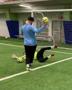 6.2K views · 60 reactions | The perfect training to improve your goalkeeping 理 | Soccer Addict | Facebook