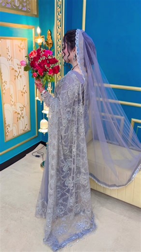 Hong Kong Bride's Happy Reception Look