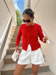 20K views · 112 reactions | The Antonio Melani Lindsay Button Front Cashmere Cardigan is the sweater that gets compliments every time! Comment “outfit” for a link to this look! . . . . . . . #dillards #coach #miumiu #antoniomelani #whattowear #styleinspo | Dillard's | Facebook