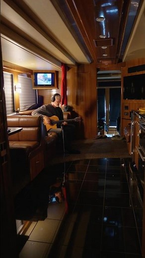 Bogota by Bus part 1 #jessecook #beautifulguitar #rumba #flamenco #instrumental #felipecondeguitars