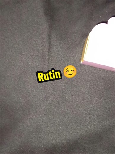 Rutin Mak Usu.. Anak fruit abis SPM aja lanjer set mekap 😍 Anak fruit masok Tahun 1 lanjer beg skolah 😍 Setiap luka bisa diubati bila kita mampu wt seseorang hepy.. jadinya, Mak Usu tumpang la hepy jgk bila ampa hepy 😘 Kebahagiaan itu kita yg cipta ❤ #cikgukenit #iamwhoiam #kesayangan #fypシ