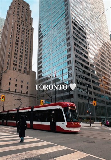 Beautiful city, Toronto Canada.🤍🇨🇦🍁✨ . . . #fypviral #travelvibes #thisiscanada #wintervibes #torontolife