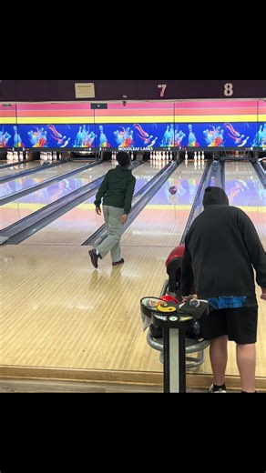 Introducing My Daughter to Two-Handed Bowling