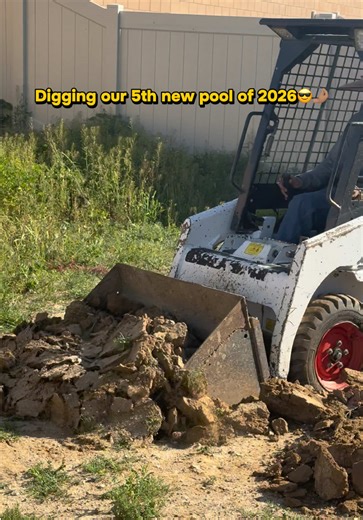 Can’t stop, won’t stop😎🙌🏽🔥 is 2026 the year we build YOUR dream pool? #poolbuilders #custompools #poolconstruction #constructiontiktok #constructionlife