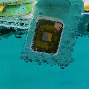 2M views · 8.9K reactions | 10 grams of gold from your phone | Creative Panda | Facebook