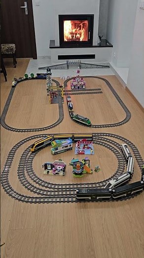 5 LEGO trains, 5 tracks - ultimate multi-loop action!
