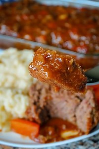 🍽️ Classic Homestyle Meatloaf “After making meatloaf for half a century, this might be the best one yet!” 💬 Get the Full Recipe 👇 (check c.o.m.m.e.n.t) | Christmas Yummy Table