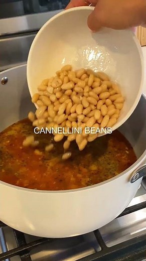 Creamy Tuscan White Bean & Kale Soup (1 Pot!) | Minimalist Baker Recipes