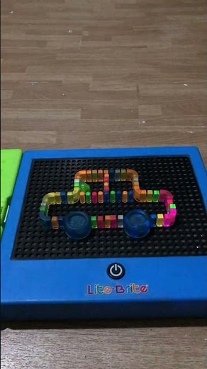 Watch This Lite-Brite Come to Life 💡 Colorful Peg Art & Patterns #imalidotcom