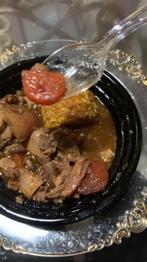 So mama wanted to try Sistersoulfood so I got her the 5$ dollar bowl with Fried Chicken, Cabbage and yellow rice. Asking me was she Jamaican 🤣🤣but I got me and Strawberry the 5$ Pork Souse let me see what part of the body they put in here | Stephanie Step Terrell White