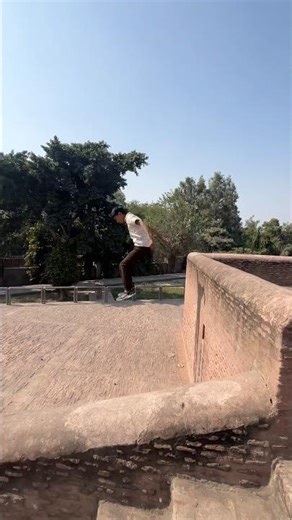 Parkour kong vault 🤯. #parkour #yrun #trending #shorts #kong #viralshorts