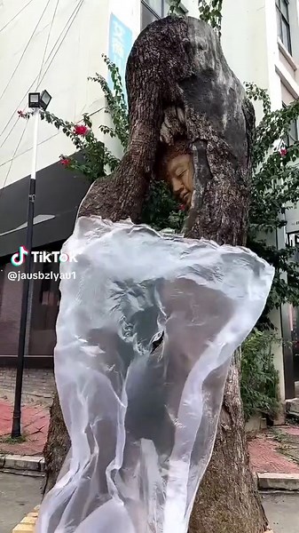 Exploring the Unique Tree Sculpture Art Piece