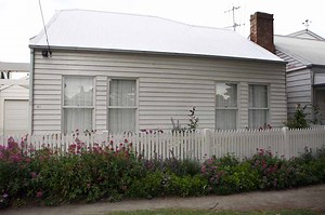Are Weatherboard Houses a Good Investment? Risks Vs Benefits