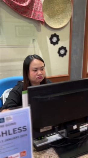 SEGi COLLEGE SARAWAK WISHES YOU A JOYOUS & MEANINGFUL HARI GAWAI! From the heart of Borneo, we’re sending warmth, gratitude, and festive cheer to all celebrating. This Gawai, we honour heritage, celebrate unity, and give thanks for growth — together. 🎥 Watch our Gawai video message from the SEGi Sarawak family to yours. #HariGawai #SEGiCollegeSarawak #CelebrateCulture #GayuGuruGeraiNyamai #UnityInDiversity | SEGi University & Colleges