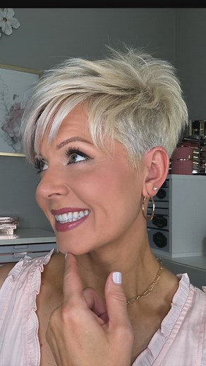 Sharalee's Box of Chocolates on Instagram: "✨2024 Pixie Roundup✨ From growing it out to chopping it off to shades of pink and full platinum blonde...pixies are FUN!🤩 Can't wait for my next hair adventure!!😘 Click the link in my bio to watch all of the many pixie styling videos on my YouTube channel🎬 #shorthair #pixiecut #pixie #shorthairstylesforwomen #stylingshorthair #pixiecutstyling #undercutpixie"