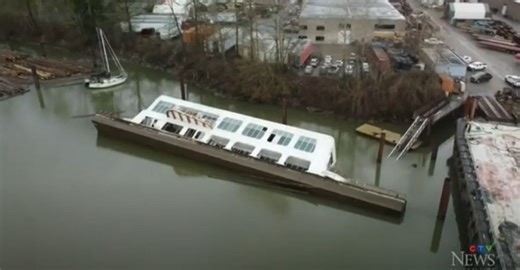 McDonald’s ‘McBarge’ sat rusting for 40yrs sinks…& no one knows what to do