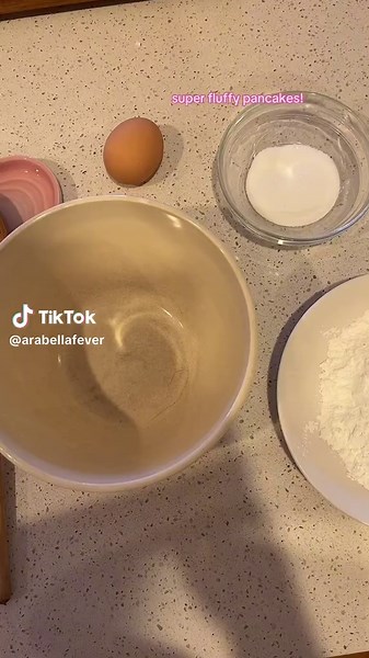 Easy Homemade Pancakes Recipe for Fluffy Breakfast