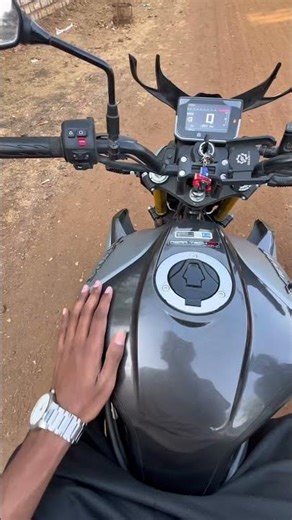 Hero xtreme125r dual channel all features and apache rr 310 all features #xtreme125r #motovlog