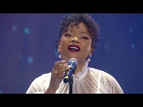 PERFORMANCE_YOLA SEMEDO_ESTRELAS AO PALCO