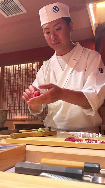 銀座の特選おまかせコースと7つの球の太巻き
