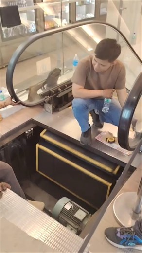 "After install the drive rollers test run this escalator?