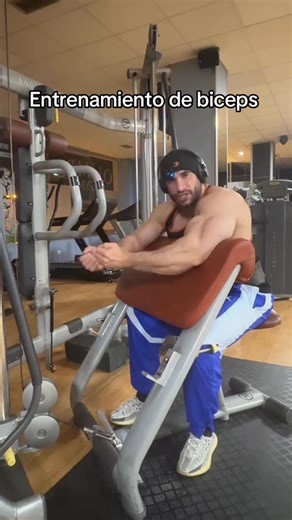 Victor del Olmo IFBB PRO on Instagram: "No os obsesionéis con el entrenamiento de bíceps #gym #tips #consejos #biceps #gymtips"