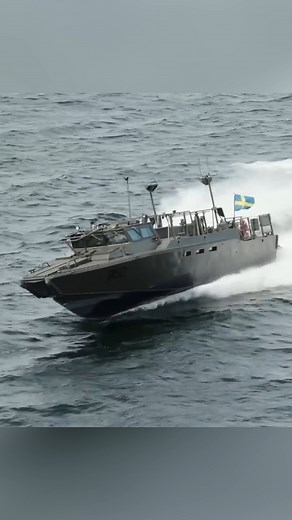 Unstoppable Gadgets | This is an updated combat boat after 30 years of learnings SAAB DOCKSTA CB90 HSM COMBAT BOAT https://www.youtube.com/watch?v=epbzbRgTNdU | Instagram