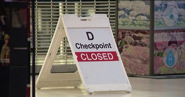 Sky Harbor: Terminal 4 security checkpoints at B and D gates closed