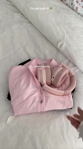 Girly morning routine🏋️‍♀️🌿 . . . . . . . . . . #motivational #morningroutine #morningvibes #nightroutine #cleaning #skincare #routine #thatgirlmorningroutine #GirlTherapy #girlythings #grwmoutfit #grwmmakeup | kh beauty