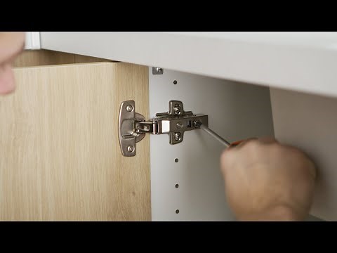 Montare manere, usi, balamale si alte accesorii de bucatarie